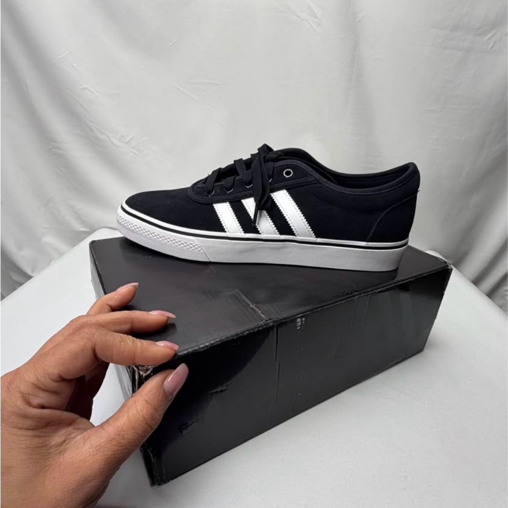 Adidas ADI ease. Size 10 men’s